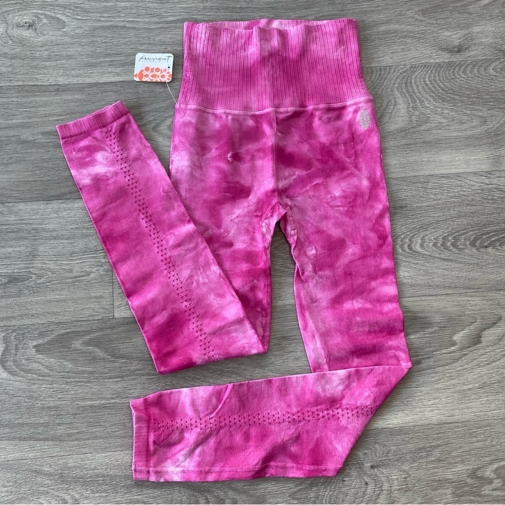 FP Movement Good Karma Tie Dye Leggings in Pink Astor Combo Size XS/S NWT